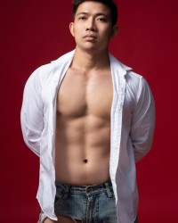 Hoàng tuấn